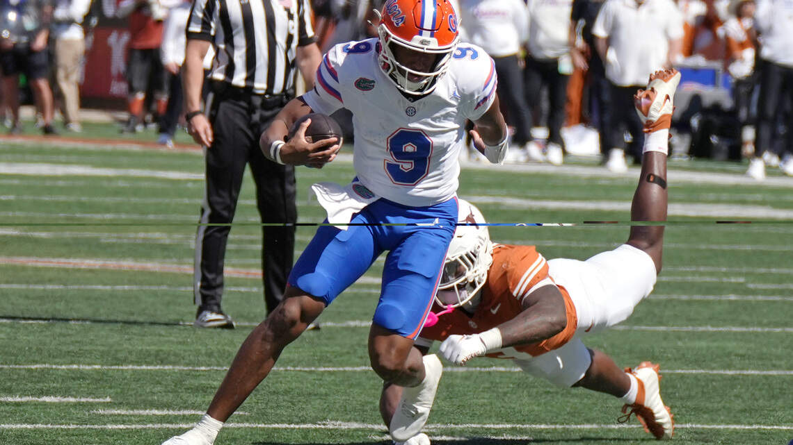 Florida surges back to hand No. 7 Texas its second straight loss