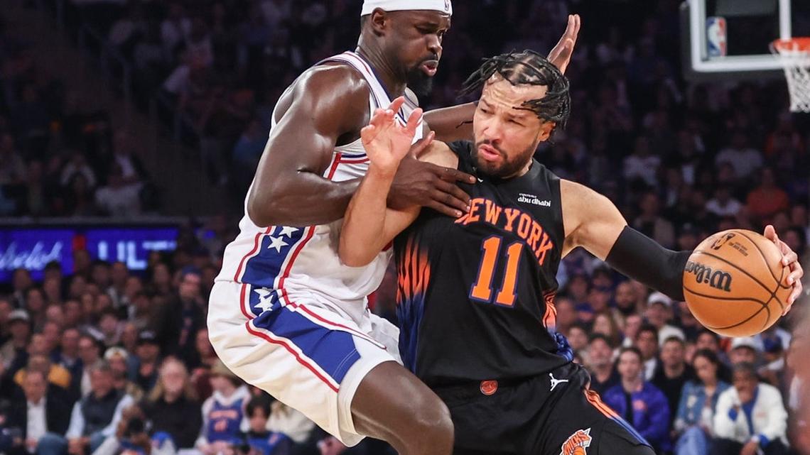 Late surge leads Knicks past Sixers to 2-0 series edge 
