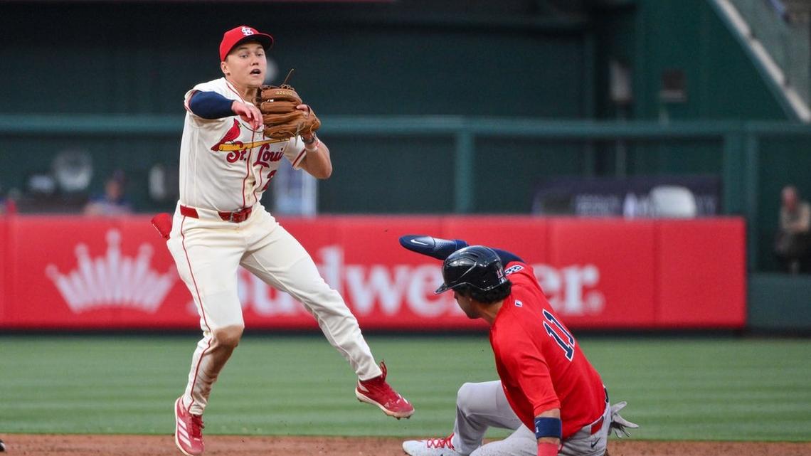 Ranger Suarez stymies Cards, earns first Red Sox win 