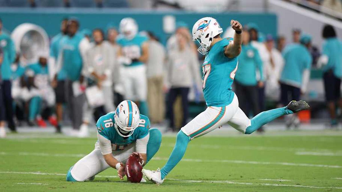  Miami Dolphins kicker Riley Patterson (47) kicks a field goal during the first quarter against the Baltimore Ravens at Hard Rock Stadium. | Nathan Ray Seebeck-Imagn Images 