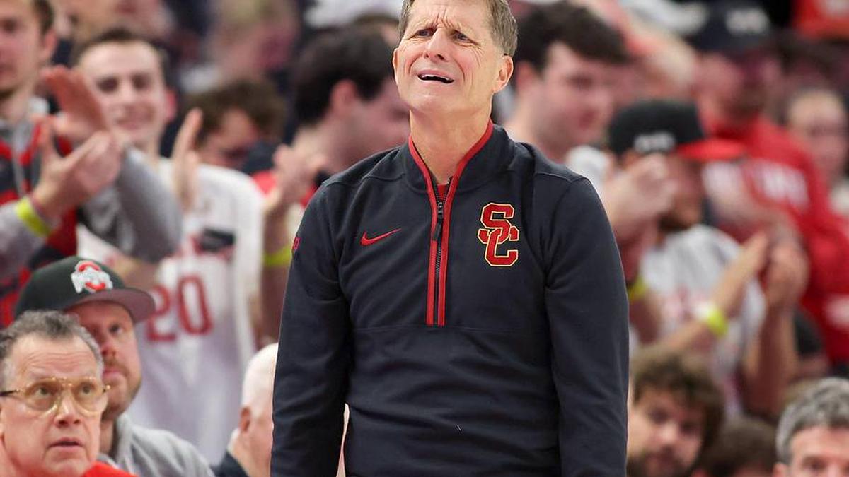  Feb 11, 2026; Columbus, Ohio, USA; USC Trojans head coach Eric Musselman reacts during the second half against the Ohio State Buckeyes at Value City Arena. Mandatory Credit: Joseph Maiorana-Imagn Images | Joseph Maiorana-Imagn Images 