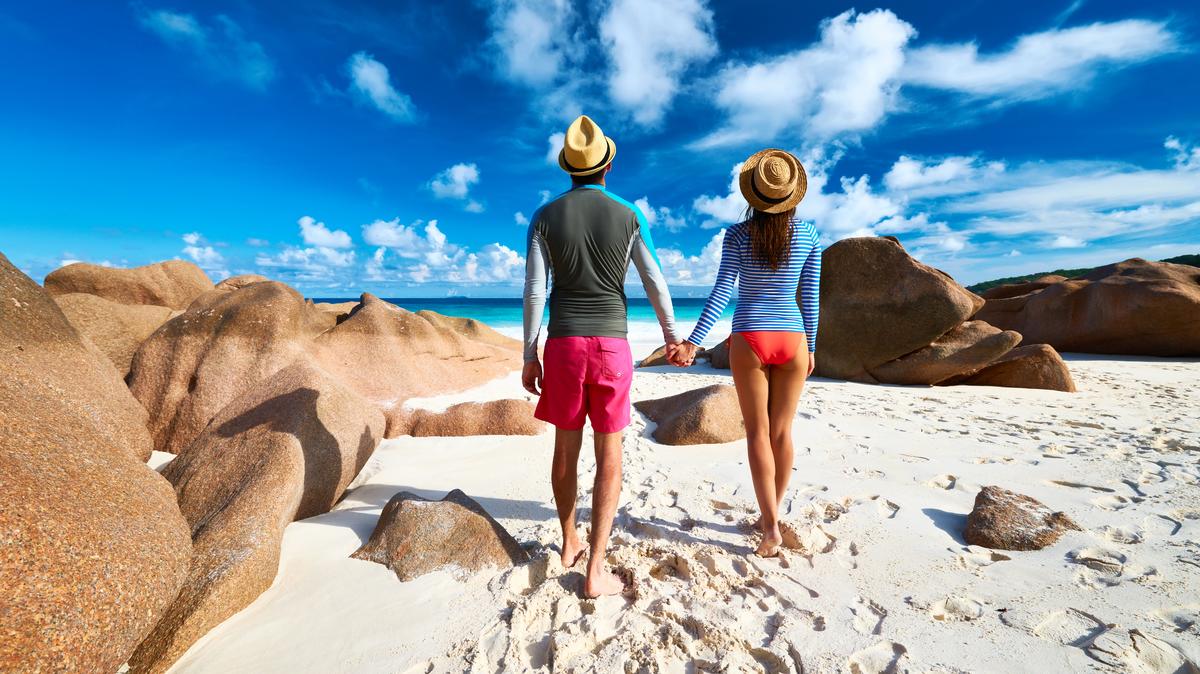 Long-sleeve shirts help protect against sun exposure. (Dreamstime/TNS)