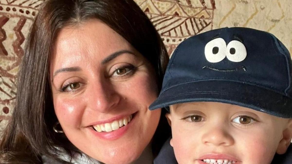 Maria Simeonidis with her son, Isaac. (Maria Simeonidis via SWNS). 
