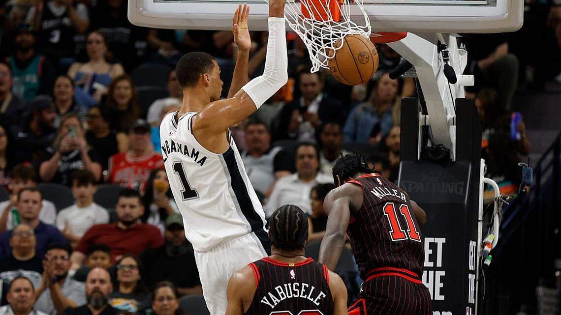 Victor Wembanyama goes for 41 as Spurs roll past Bulls 