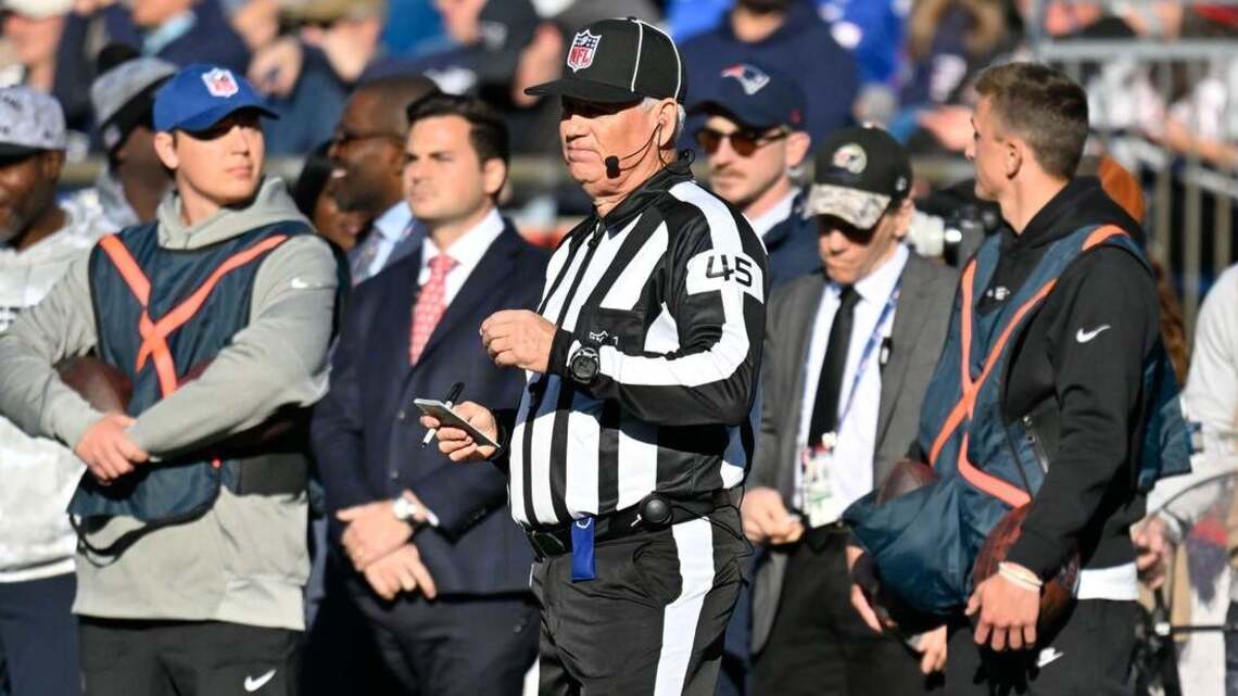 Reports: NFL looking into official's apparent profanity at player 
