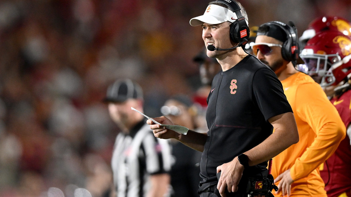 USC can't get caught looking ahead to Ohio State on Halloween ...