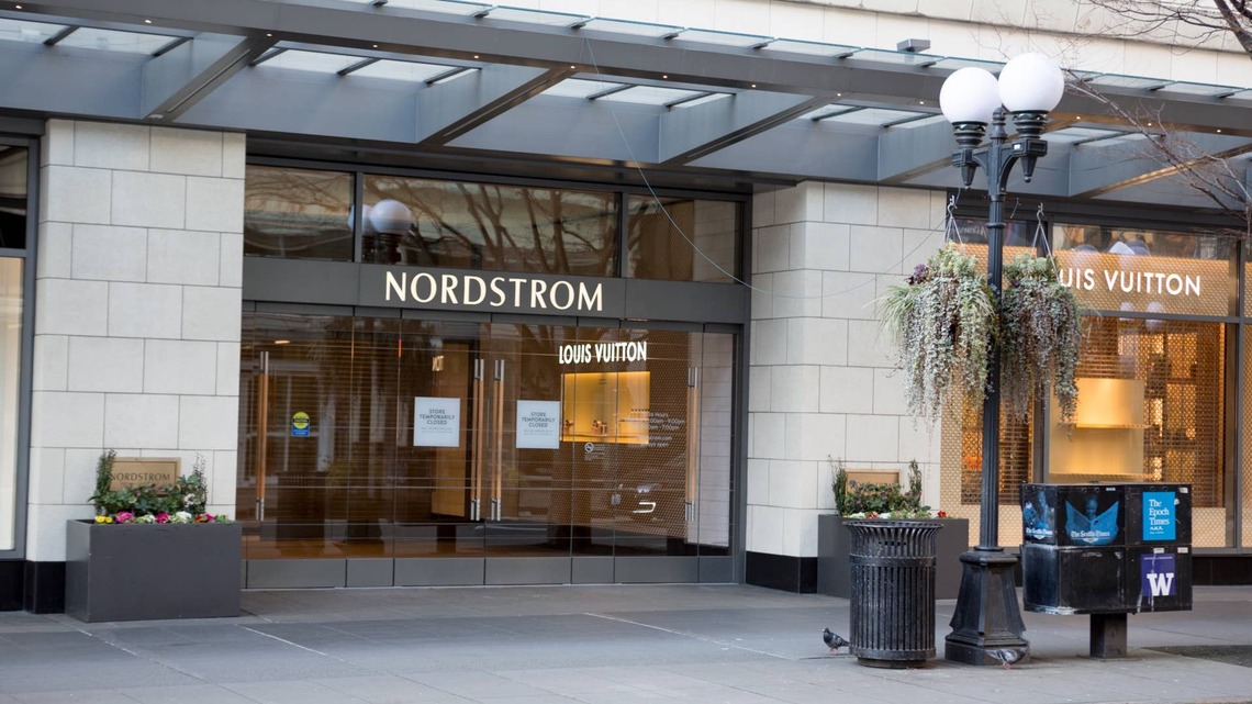 This Crash-Tested Dog Harness From Nordstrom Keeps Your Pup Safe in the Car and Ready for Walks at Every Pit Stop 