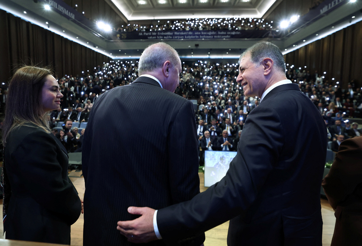 Mayor of Turkey's secular stronghold Izmir joins Erdogan's party | Fort ...