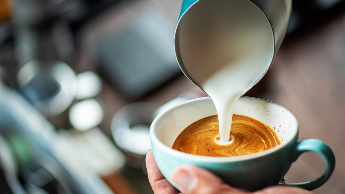 L'Experience Paris coffeehouse owner Chenin files for Chapter 11 as competition grows