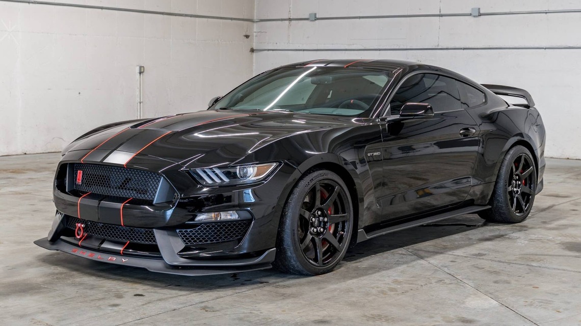 2016 Ford Mustang Shelby GT350R For Sale With 2,600 Miles