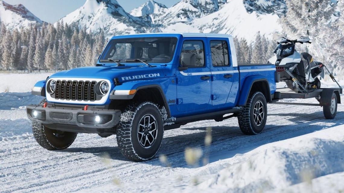 Jeep Gives the Gladiator a Retro Two-Tone Look for Just $495 