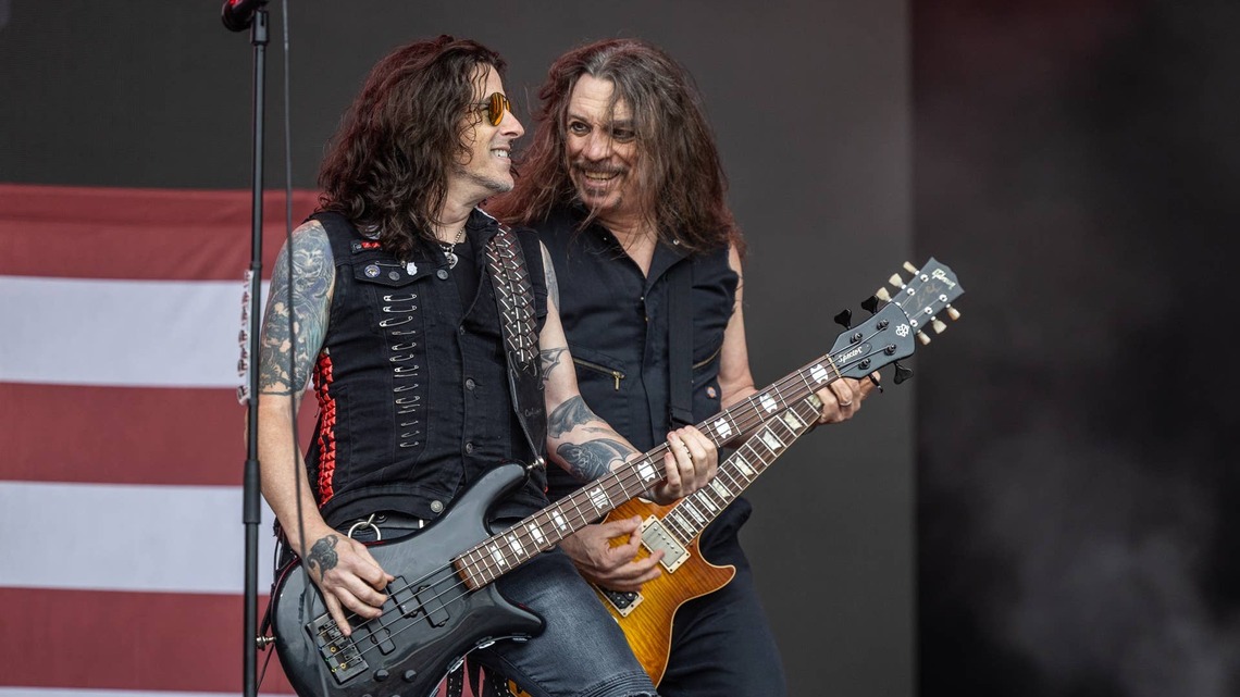 '80s Glam Metal Band Found Its New Lead Singer on Broadway 