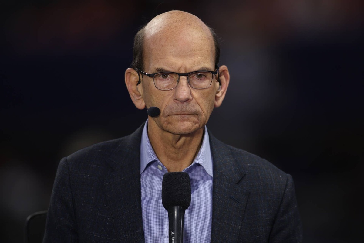  Dec 7, 2024; Atlanta, GA, USA; ESPN announcer Paul Finebaum before the 2024 SEC Championship game at Mercedes-Benz Stadium. Mandatory Credit: Brett Davis-Imagn Images 