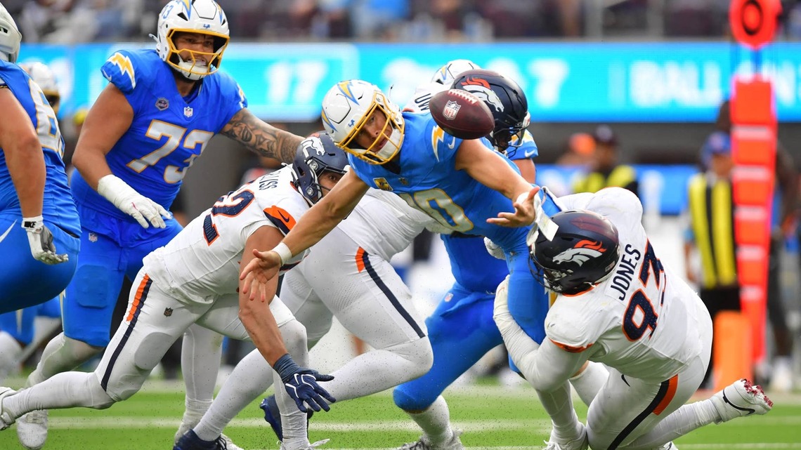 Los Angeles Chargers' Quarterback Problem Is Getting Harder to Explain