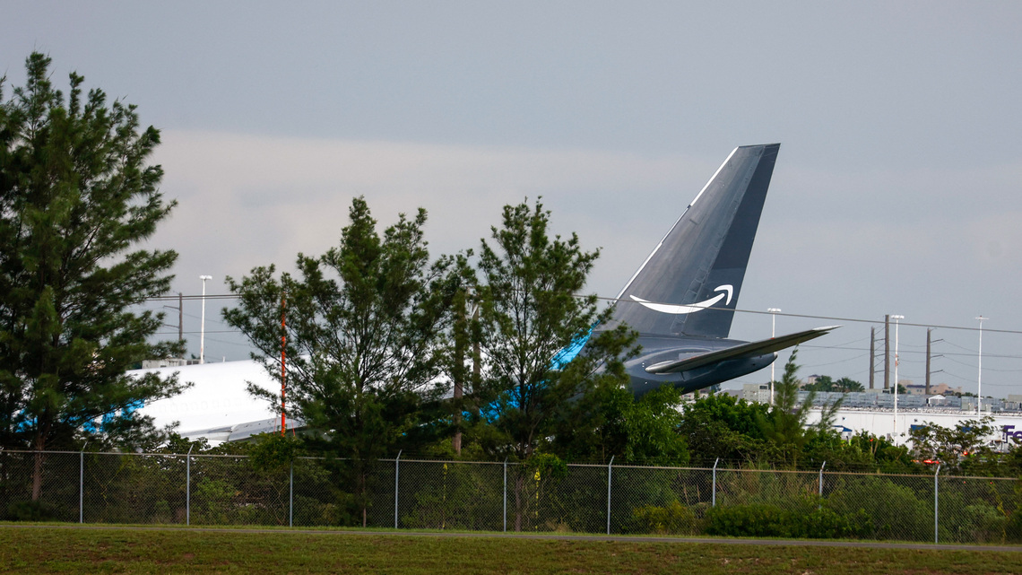 At least 5 killed in Amazon Prime Air cargo plane crash in Miami 