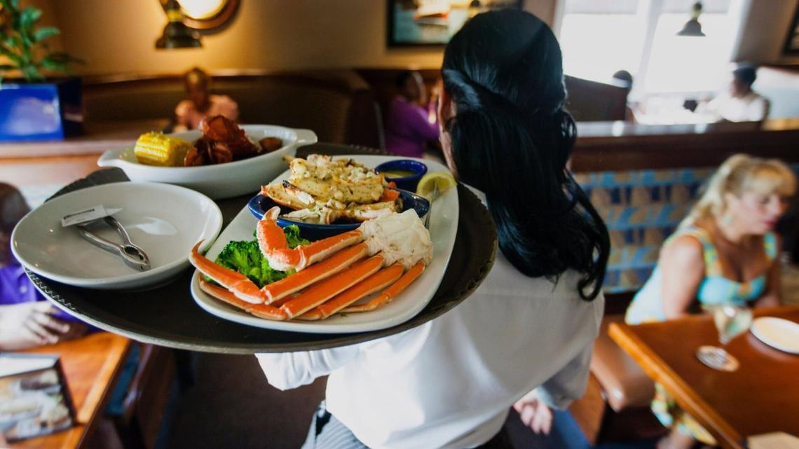 After bankruptcy, iconic seafood chain closing more restaurants 