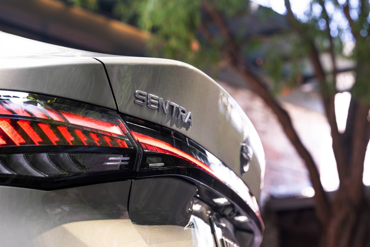  2026 Nissan Sentra SL Nissan