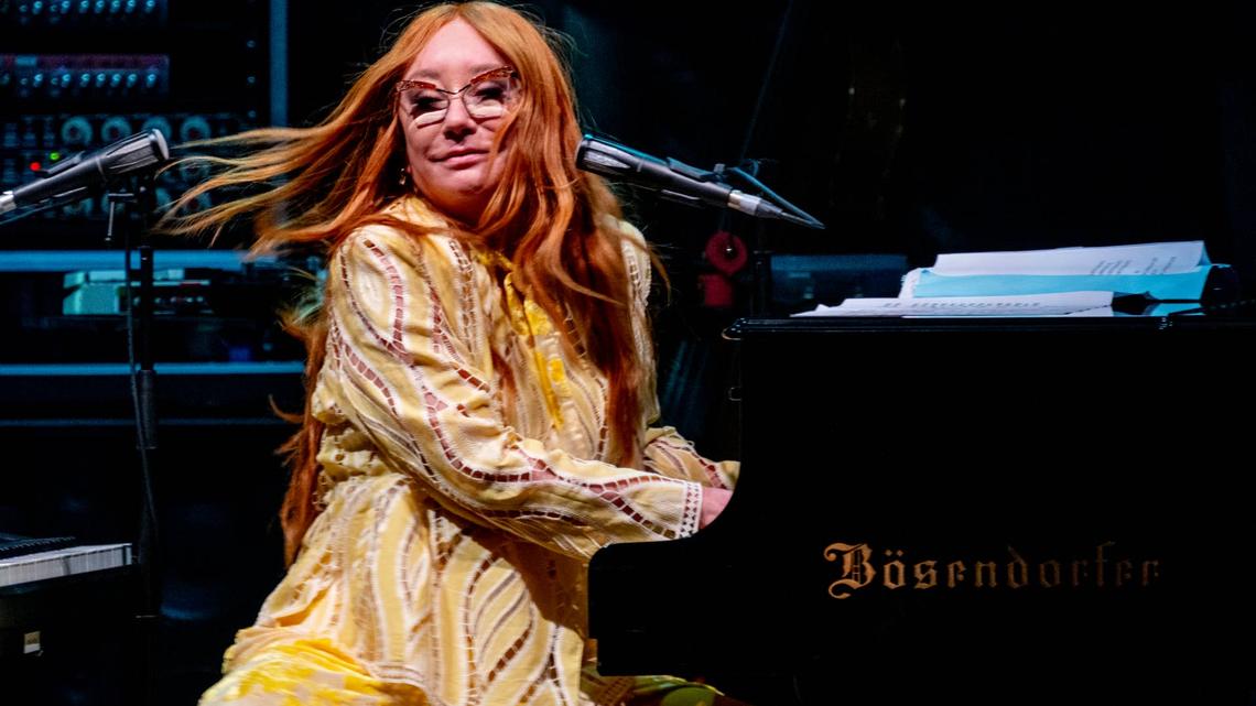 Tori Amos Injured When Her Tour Bus Almost Hit a Moose 