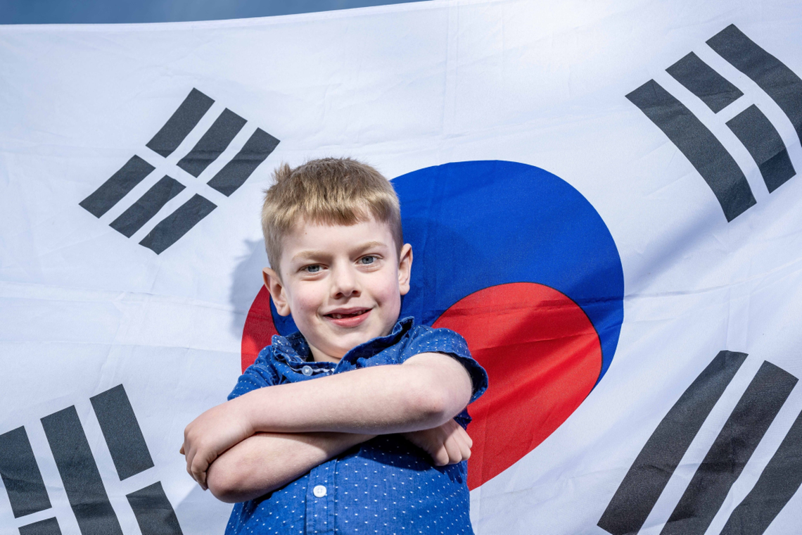  (James Linsell Clark via SWNS) 