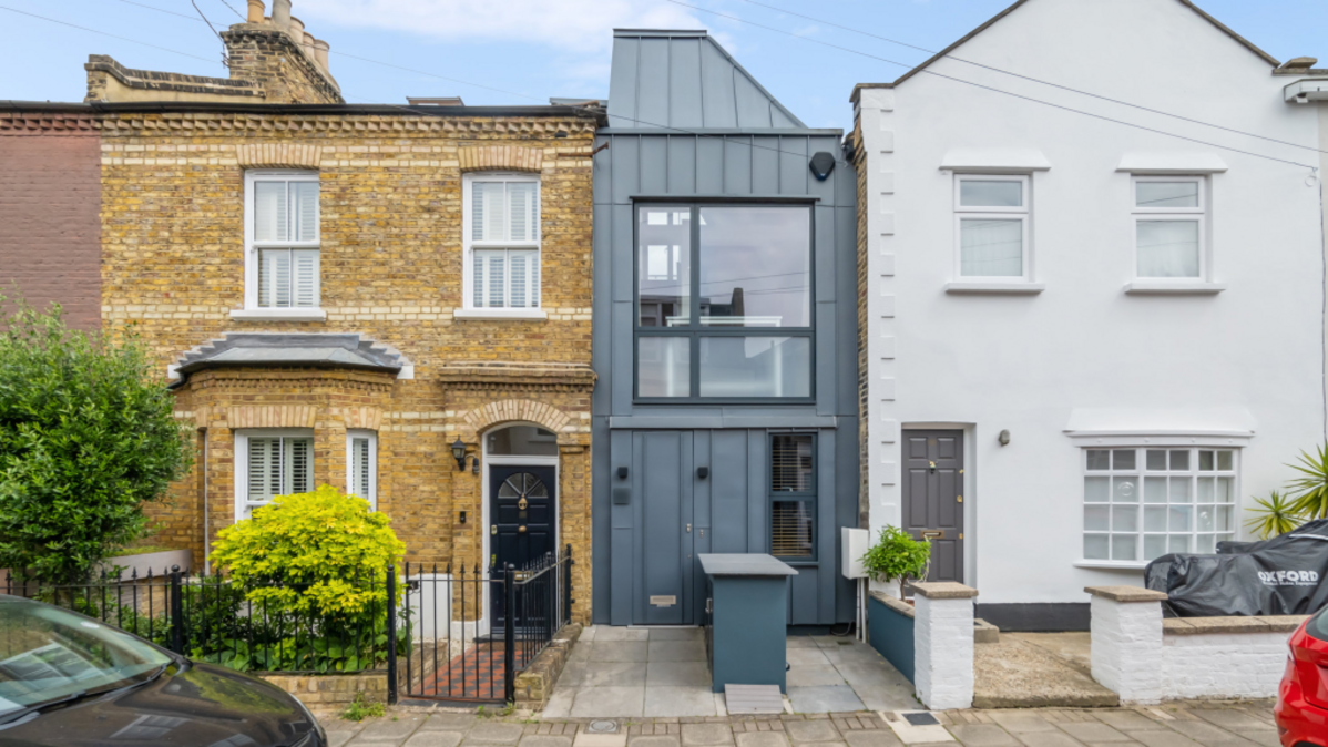 (Winkworth via SWNS). 