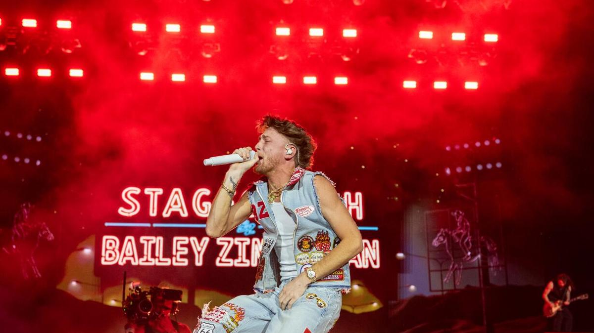 Indio, CA - April 24, 2026: Bailey Zimmerman performs on the Mane Stage during the Stagecoach Country Music Festival at Empire Polo Club, in Indio, CA on April 24, 2026. (Allen J. Schaben / Los Angeles Times)