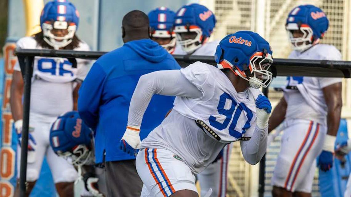  Brendan Bett headlines Florida's defensive line, | Alan Youngblood / USA TODAY NETWORK via Imagn Images 
