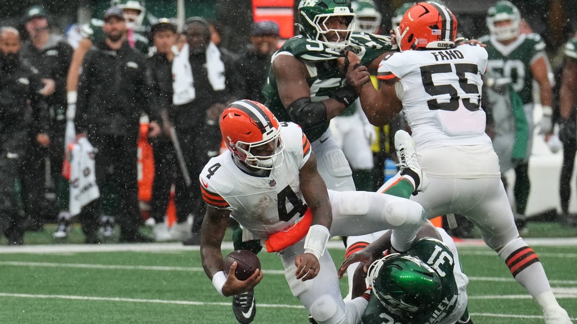 Rookie Edge Rusher Delivers Three Sacks as Jets Overwhelm Deshaun Watson, Browns 