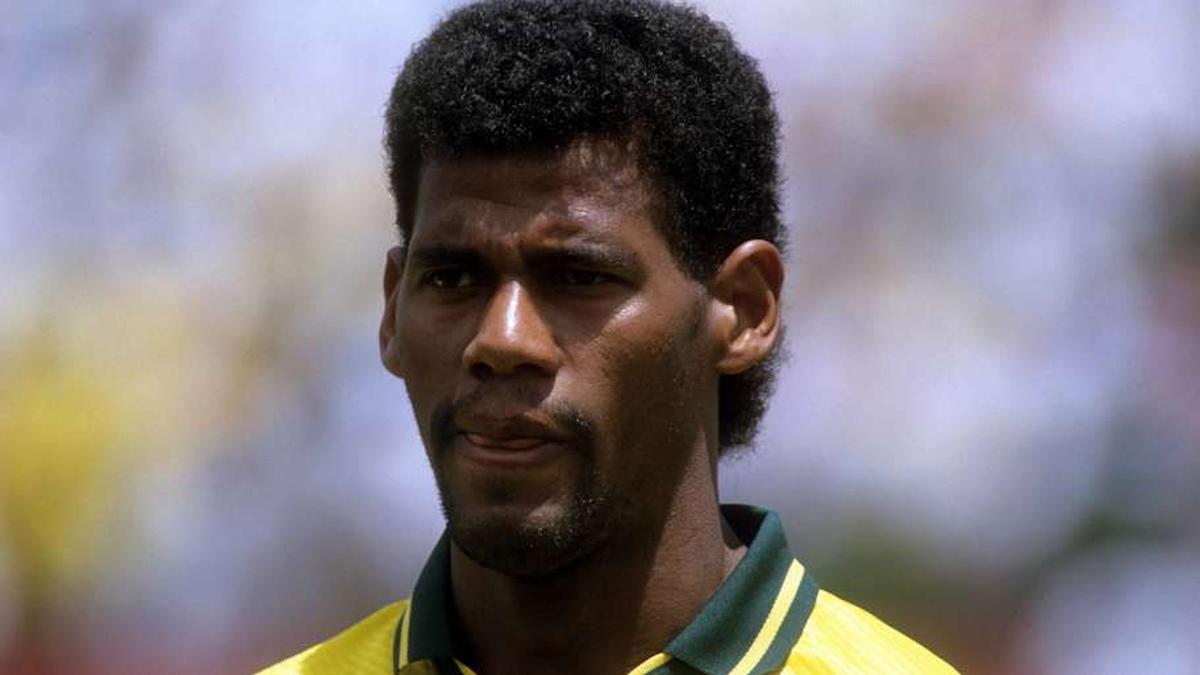  Aldair is considered as one of Brazil's greatest defenders ever. | IMAGO/WEREK 