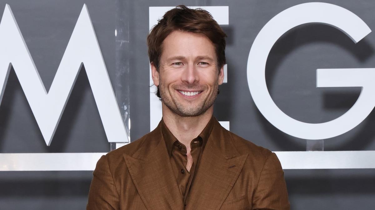 Glen Powell attends OMEGA Exclusive Planet Ocean Event at Faena Forum on November 18, 2025 in Miami Beach, Florida. 