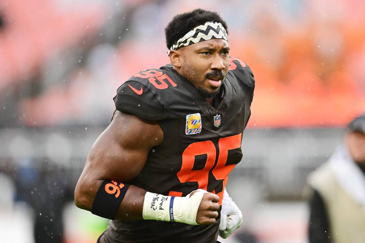  Oct 19, 2025; Cleveland, Ohio, USA; Cleveland Browns defensive end Myles Garrett (95) runs off the field before the game between the Browns and the Miami Dolphins at Huntington Bank Field. Mandatory Credit: Ken Blaze-Imagn Images 