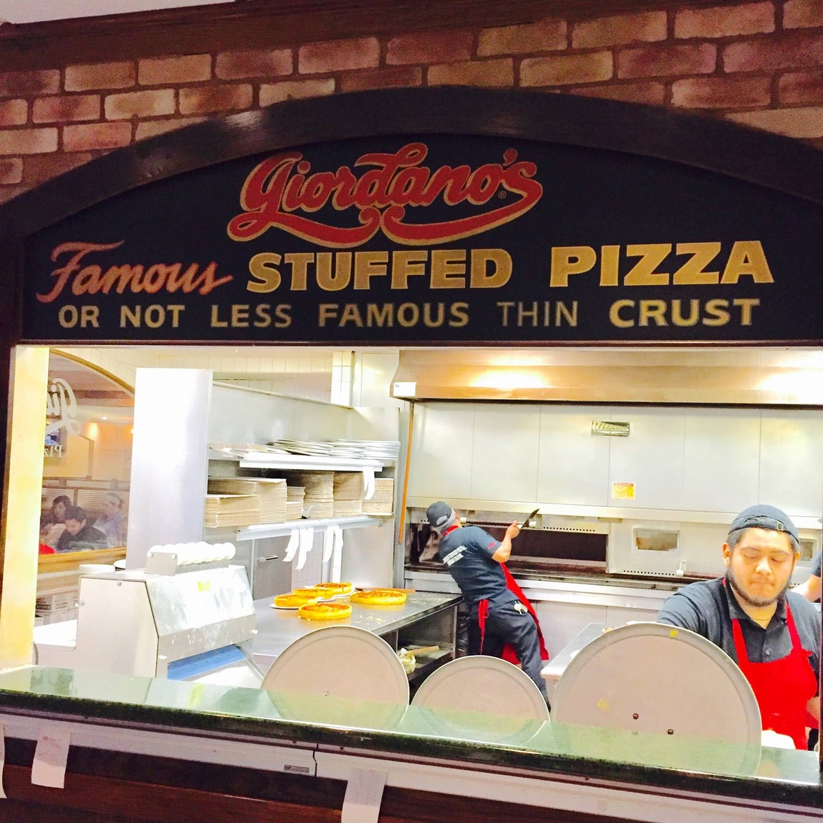  Giordano's abruptly closed its last location in Ohio at 2137 Polaris Parkway in Columbus. 