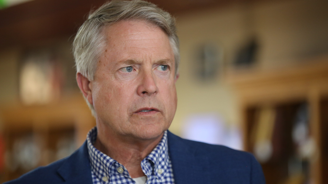 Republicans jump ship as Trump's anchor weighs heavy on party