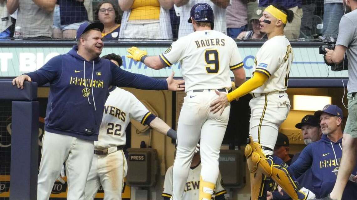 Kyle Harrison extends shutout streak as Brewers blank Cardinals 