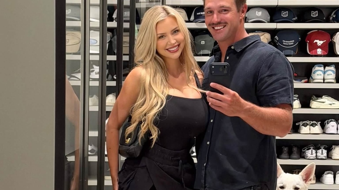 Golfer Bryson DeChambeau and GF Mikayla Are 'Getting Serious,' Seen in 1st Pic 
