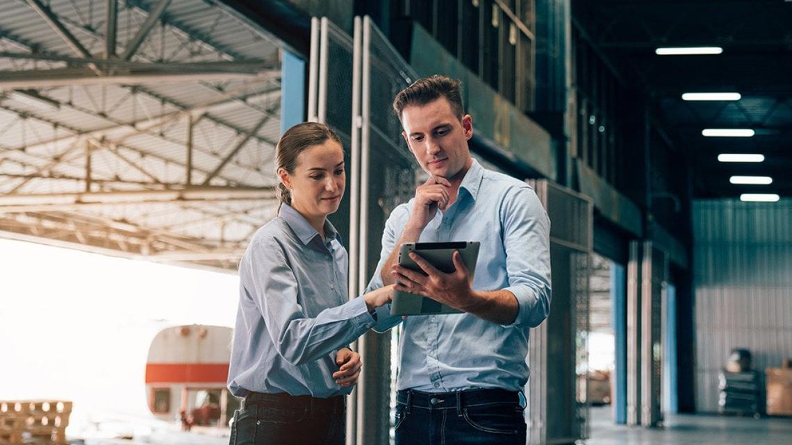 Currency and commodity hedging for middle markets 