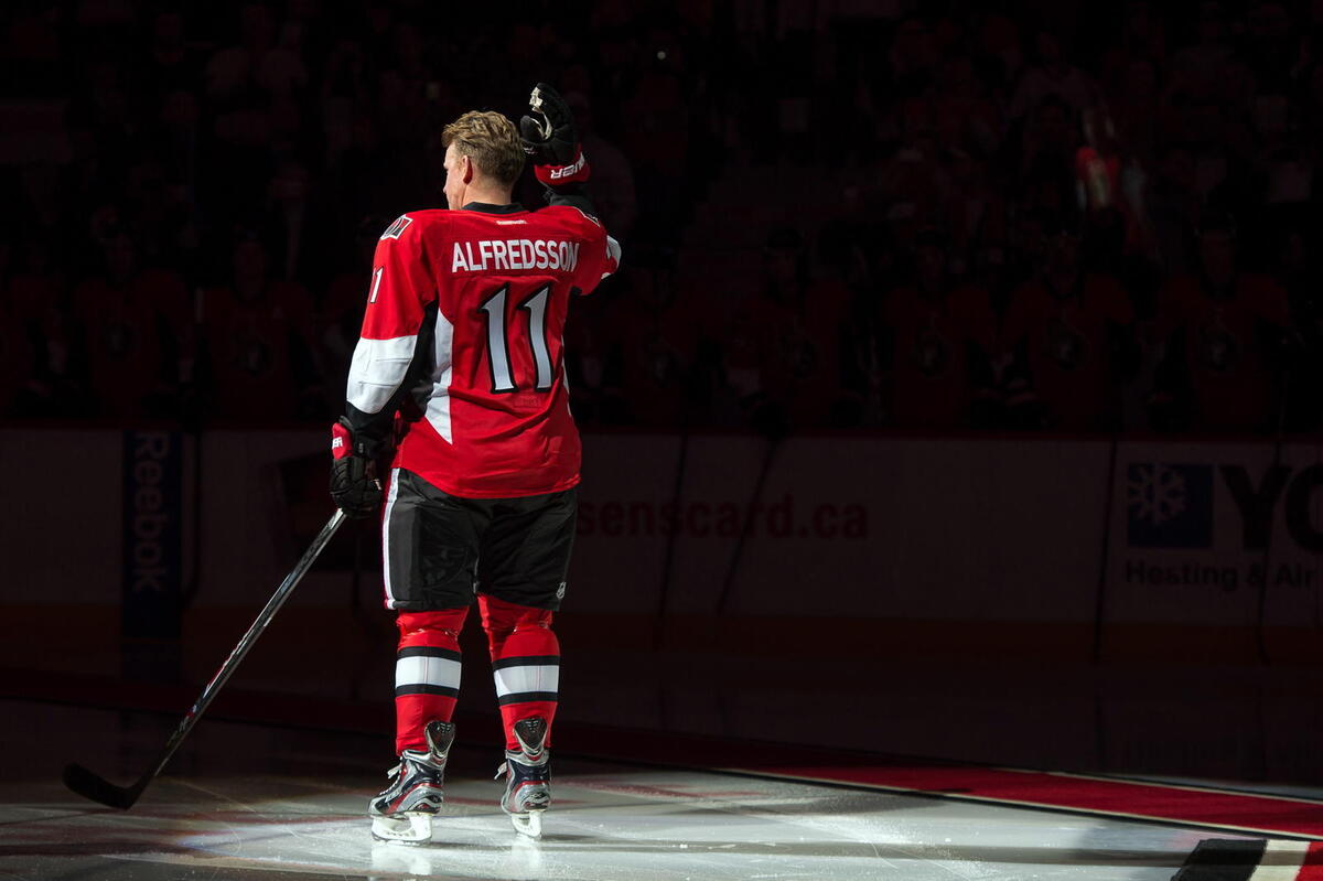  What The...??? Daniel Alfredsson Joins The Toronto Maple Leafs 