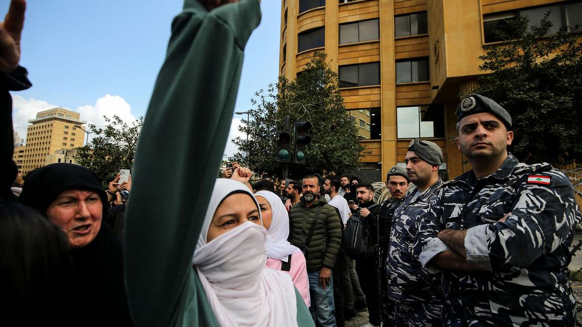 Hezbollah urges calm as anti-government protests flare in Beirut