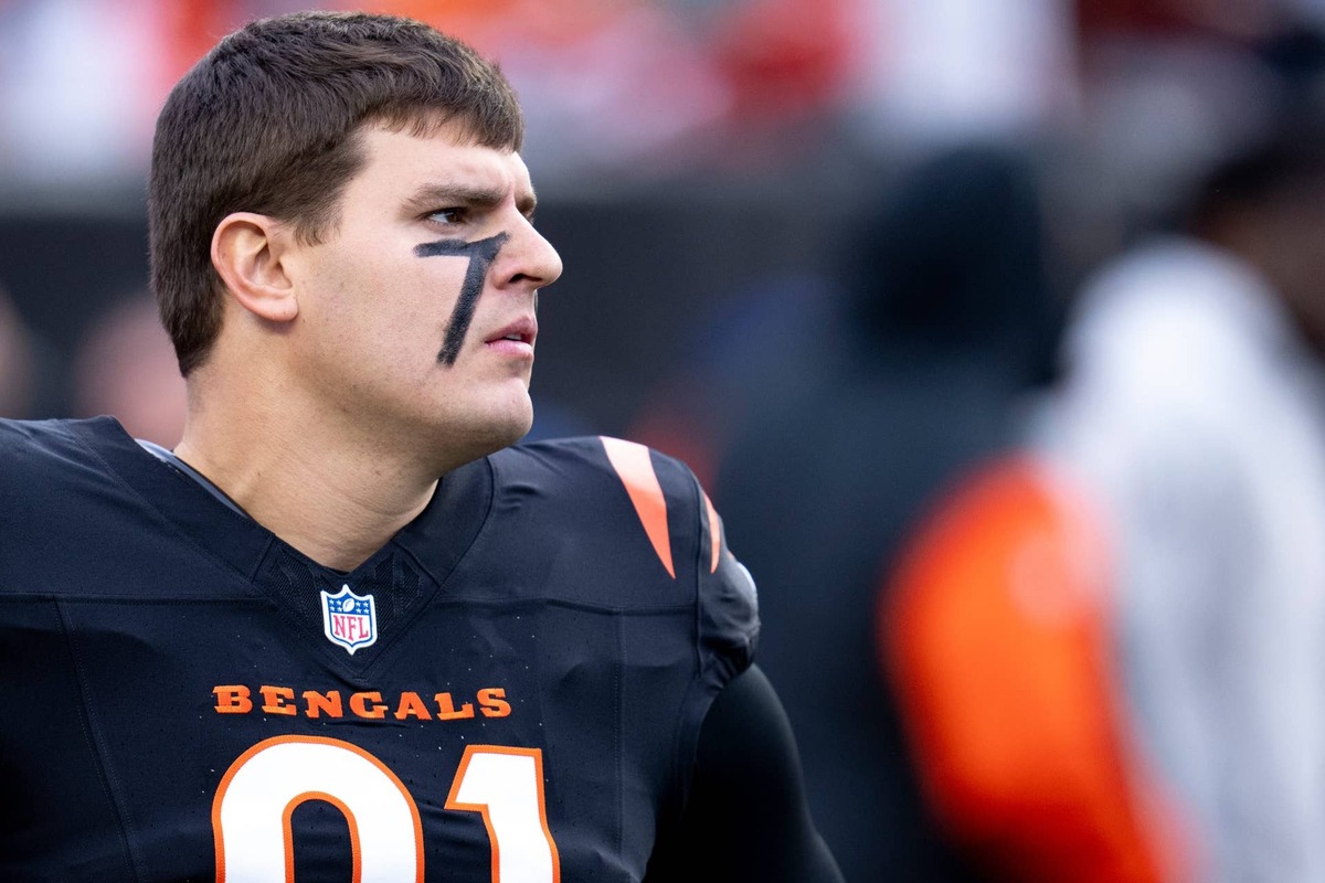  Cincinnati Bengals defensive end Trey Hendrickson (91) looks on before the NFL game between the Cincinnati Bengals and the Denver Broncos at Paycor Stadium in Cincinnati. Albert Cesare/The Enquirer / USA TODAY NETWORK via Imagn Images