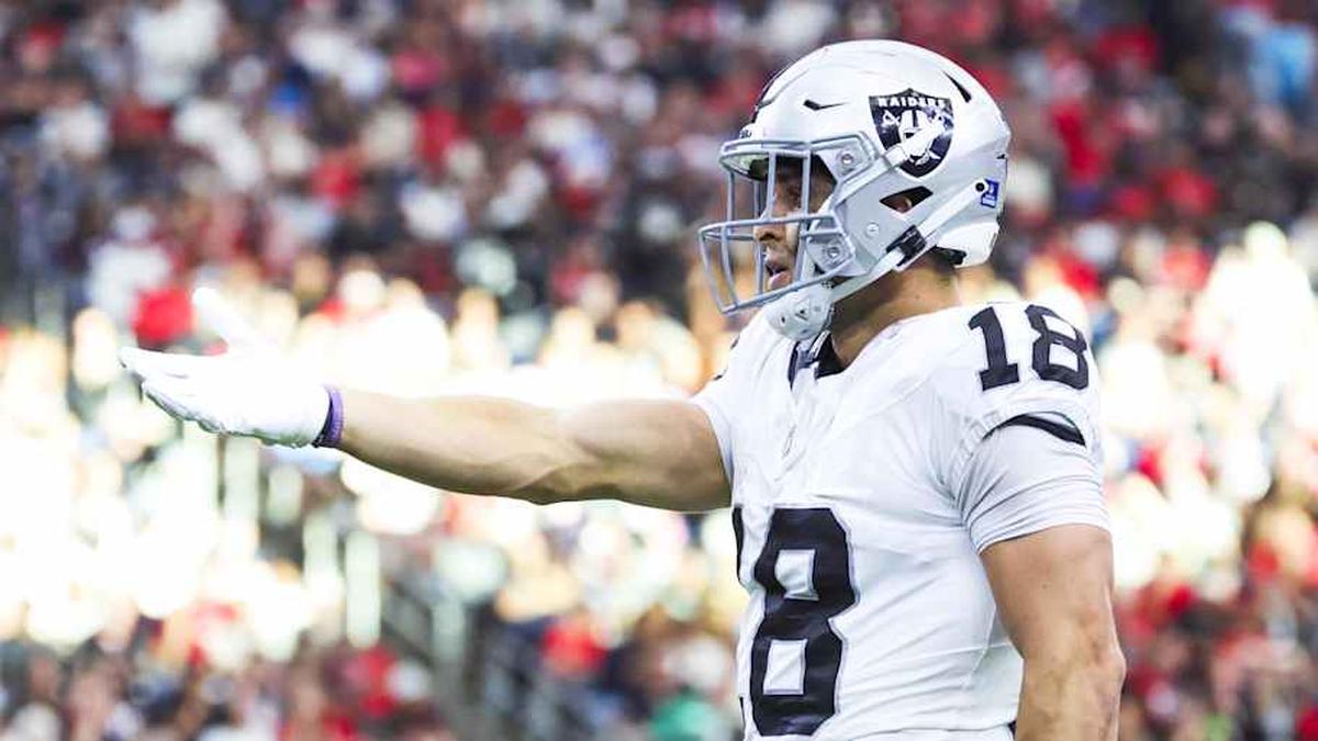  Dec 21, 2025; Houston, Texas, USA; Las Vegas Raiders wide receiver Jack Bech (18) reacts after catching a pass against the Houston Texans during the first quarter at NRG Stadium. Mandatory Credit: Troy Taormina-Imagn Images | Troy Taormina-Imagn Images 