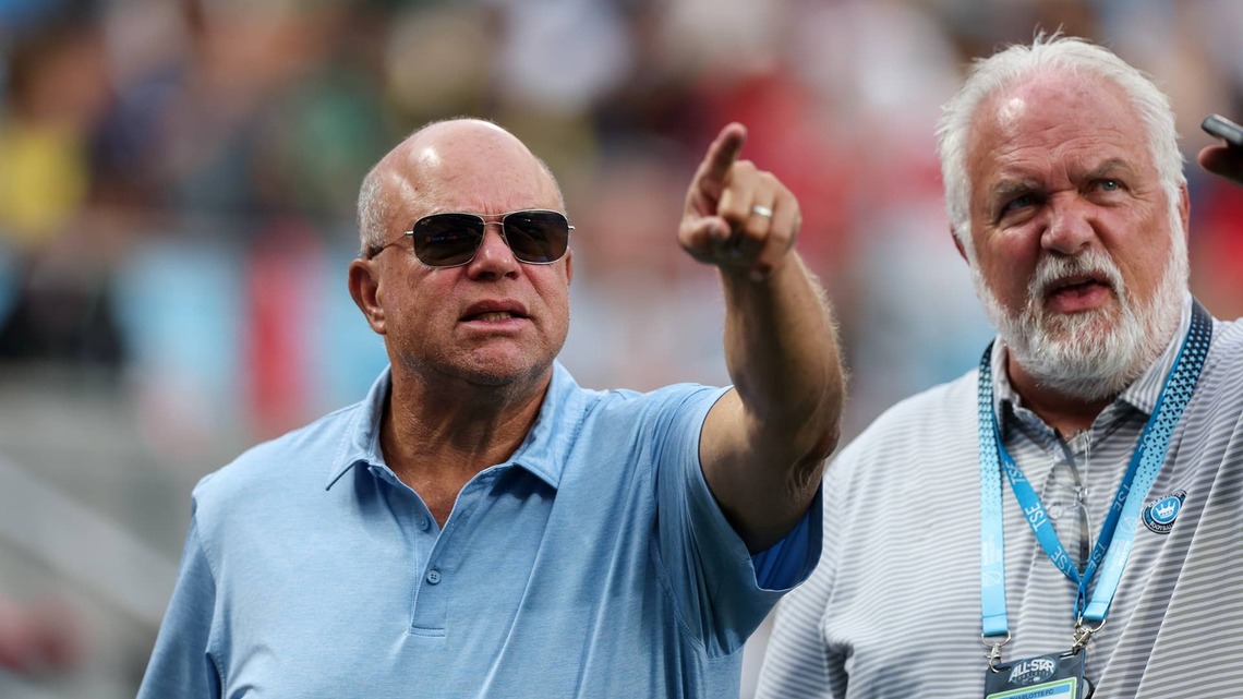 Billionaire David Tepper just dumped a red-hot AI stock 