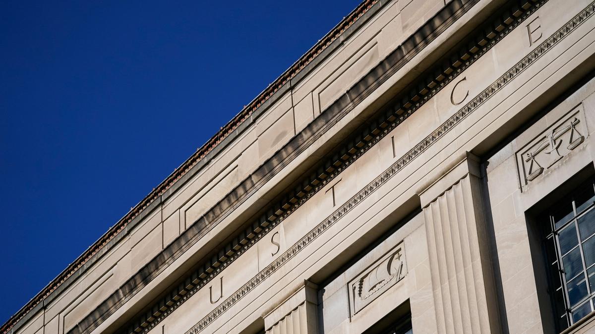 The Department of Justice (DOJ) building in Washington, D.C., U.S., November 28, 2025. REUTERS/Nathan Howard