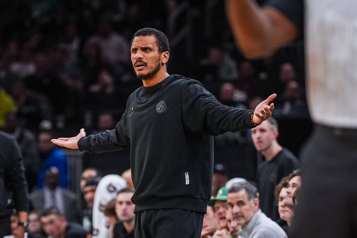  Boston Celtics head coach Joe Mazzulla watches from the sideline as they take on the Philadelphia 76ers. 