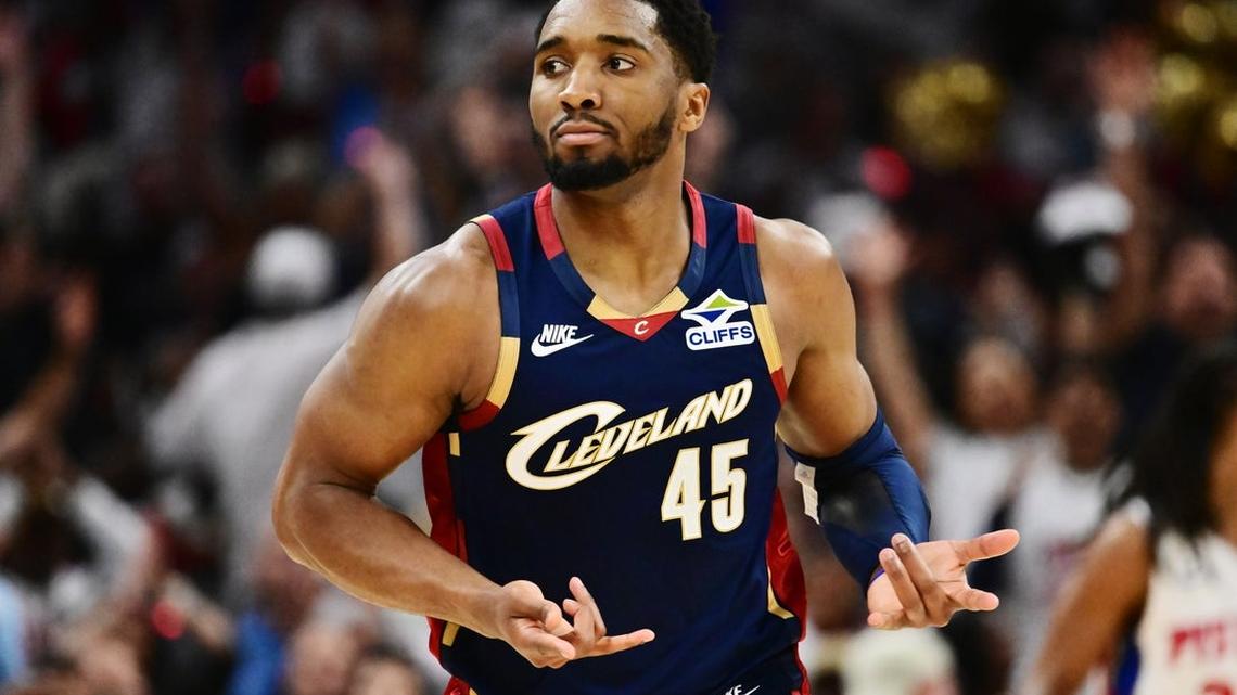 James Harden comes up clutch, Cavs avoid 0-3 hole vs. Pistons 