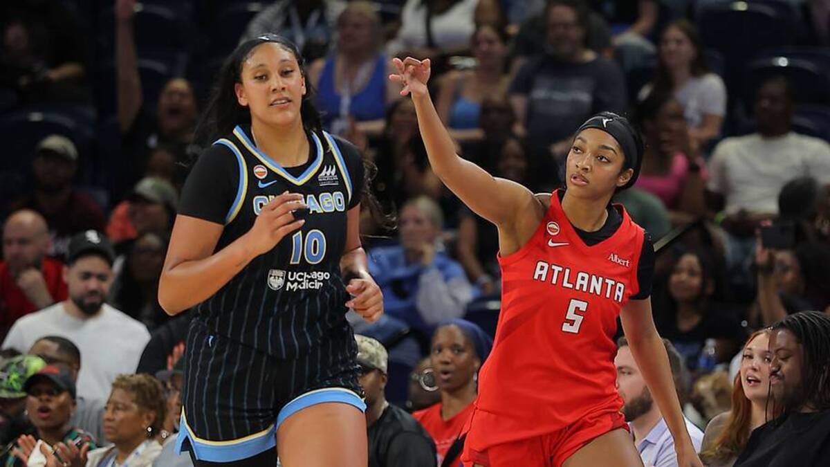 Angel Reese had 17 points and 17 rebounds against her former team on Tuesday. | Melissa Tamez/Icon Sportswire via Getty Images 