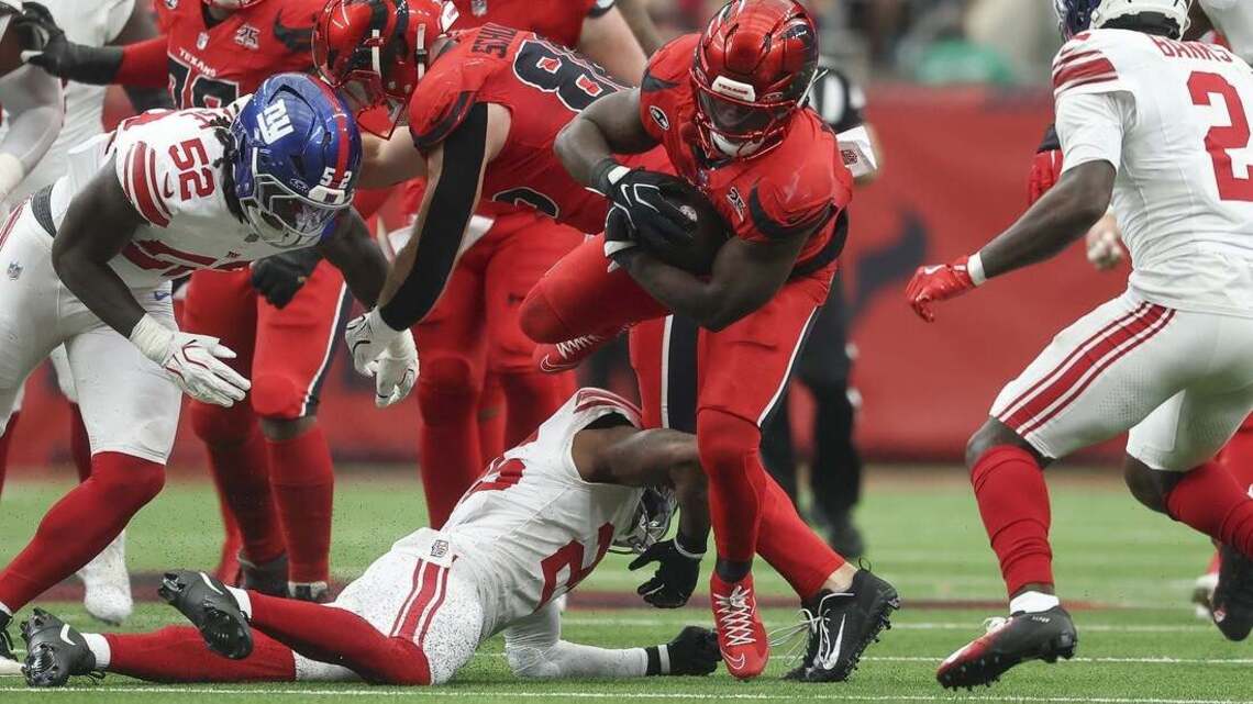 Texans RB Woody Marks returns after injury scare 