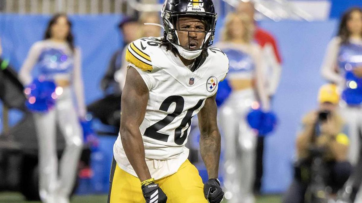  Dec 21, 2025; Detroit, Michigan, USA; Pittsburgh Steelers cornerback Brandin Echols (26) reacts after a tackle against Detroit Lions tight end Shane Zylstra (84) during the fourth quarter at Ford Field. Mandatory Credit: David Reginek-Imagn Images | David Reginek-Imagn Images 