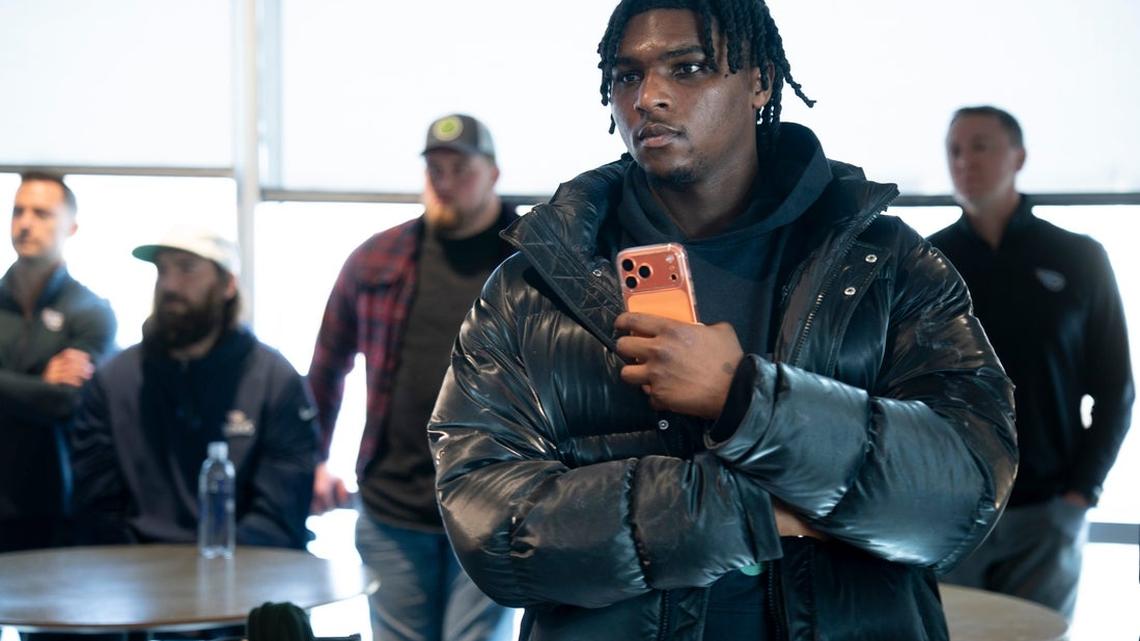 Robert Saleh senses greatness in Titans QB Cam Ward