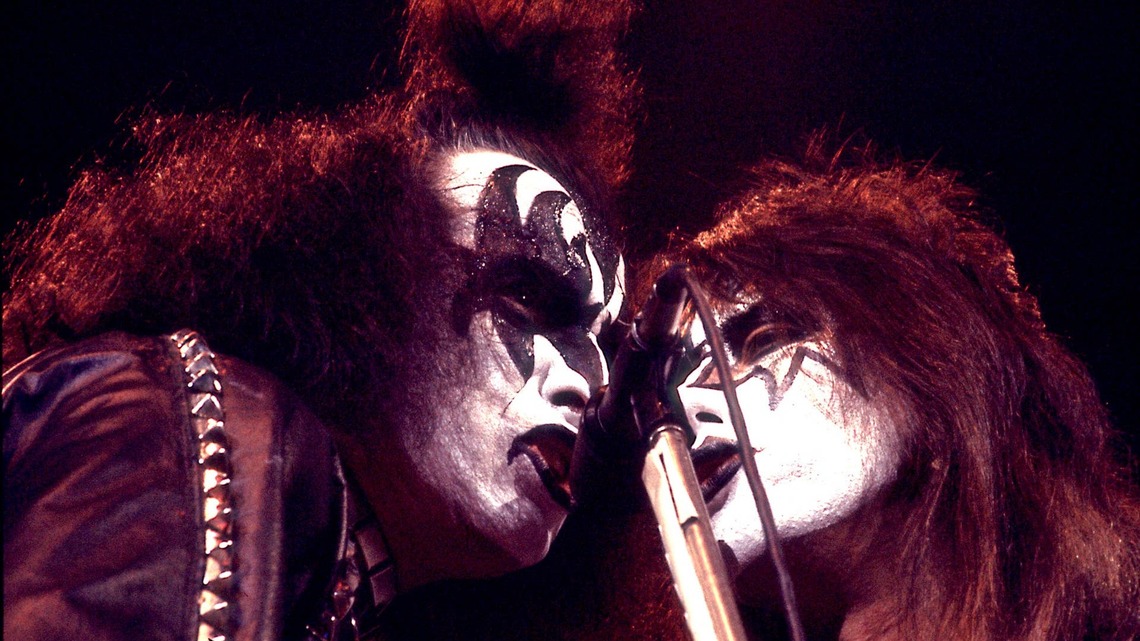 1976 Classic Rock Hit Inspired by The Three Stooges Is Still a Fan Favorite 50 Years Later 