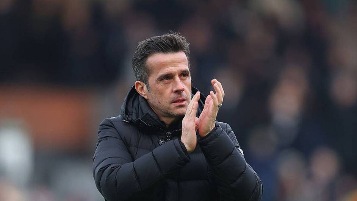  Marco Silva often uses a 4-2-3-1. | Izzy Poles/AMA/Getty Images 