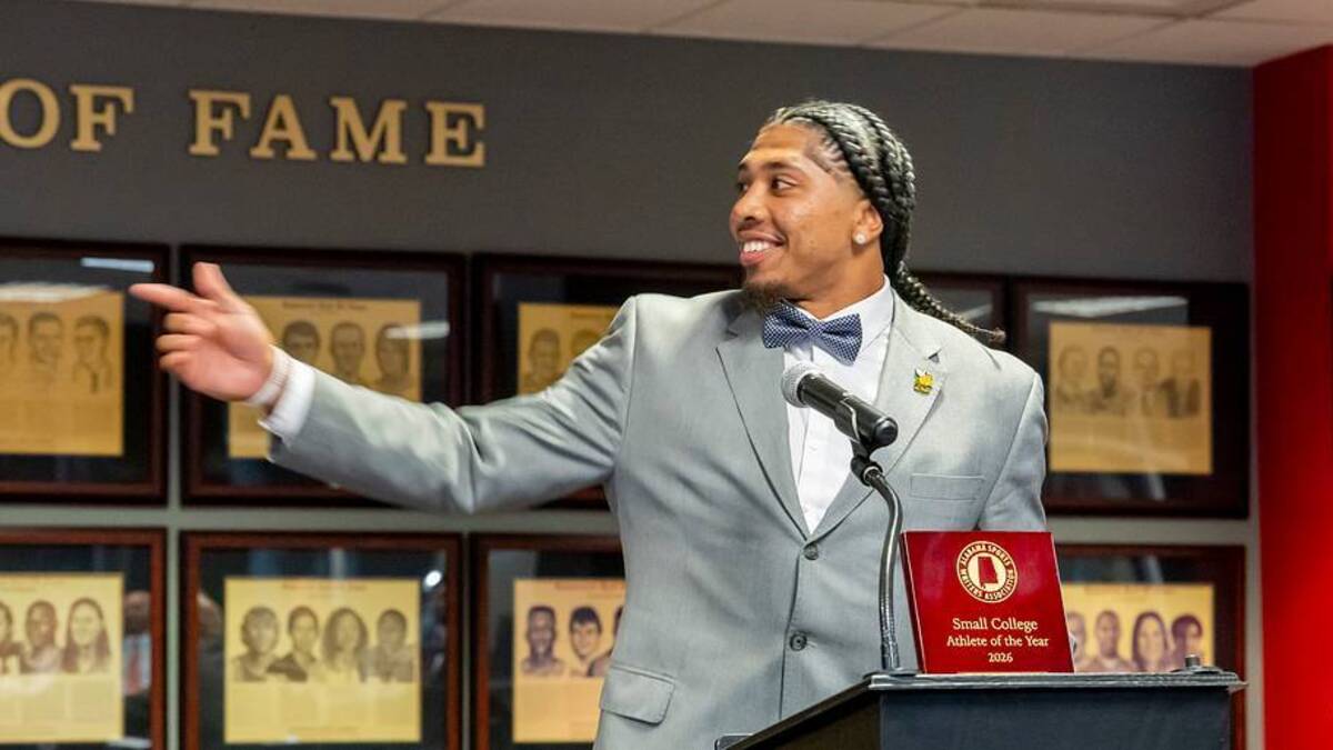  Quarterback Andrew Body is presented with the Alabama Small College Athlete of the Year at the Alabama Sports Writers Association awards banquet on June 14, 2026 at Jacksonville State. | Vasha Hunt 